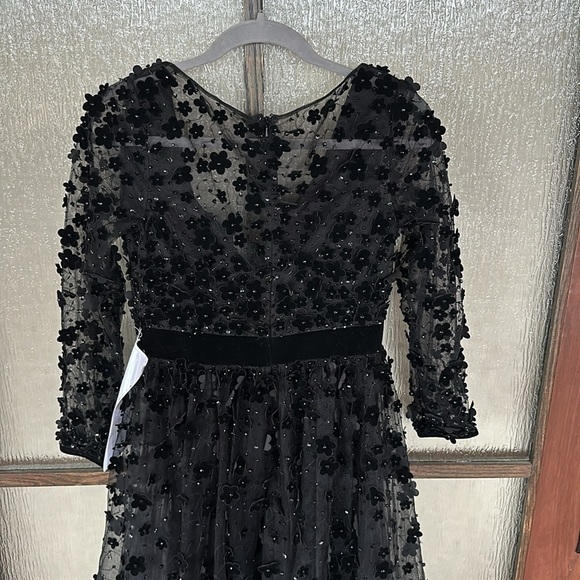 Mac Duggal 67502D Floral Appliques V-Neck Dress size 6 NEW $798 - Picture 9 of 11